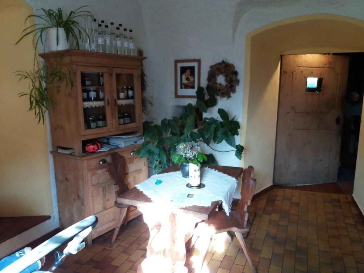 オーバードラウブルク Koestlhof, Familie Hassler Bed & Breakfast エクステリア 写真