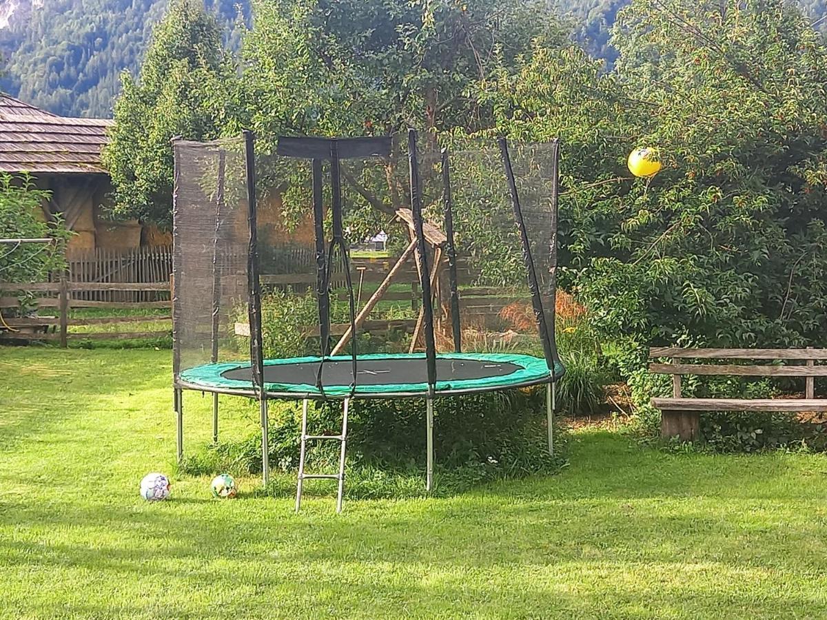 オーバードラウブルク Koestlhof, Familie Hassler Bed & Breakfast エクステリア 写真