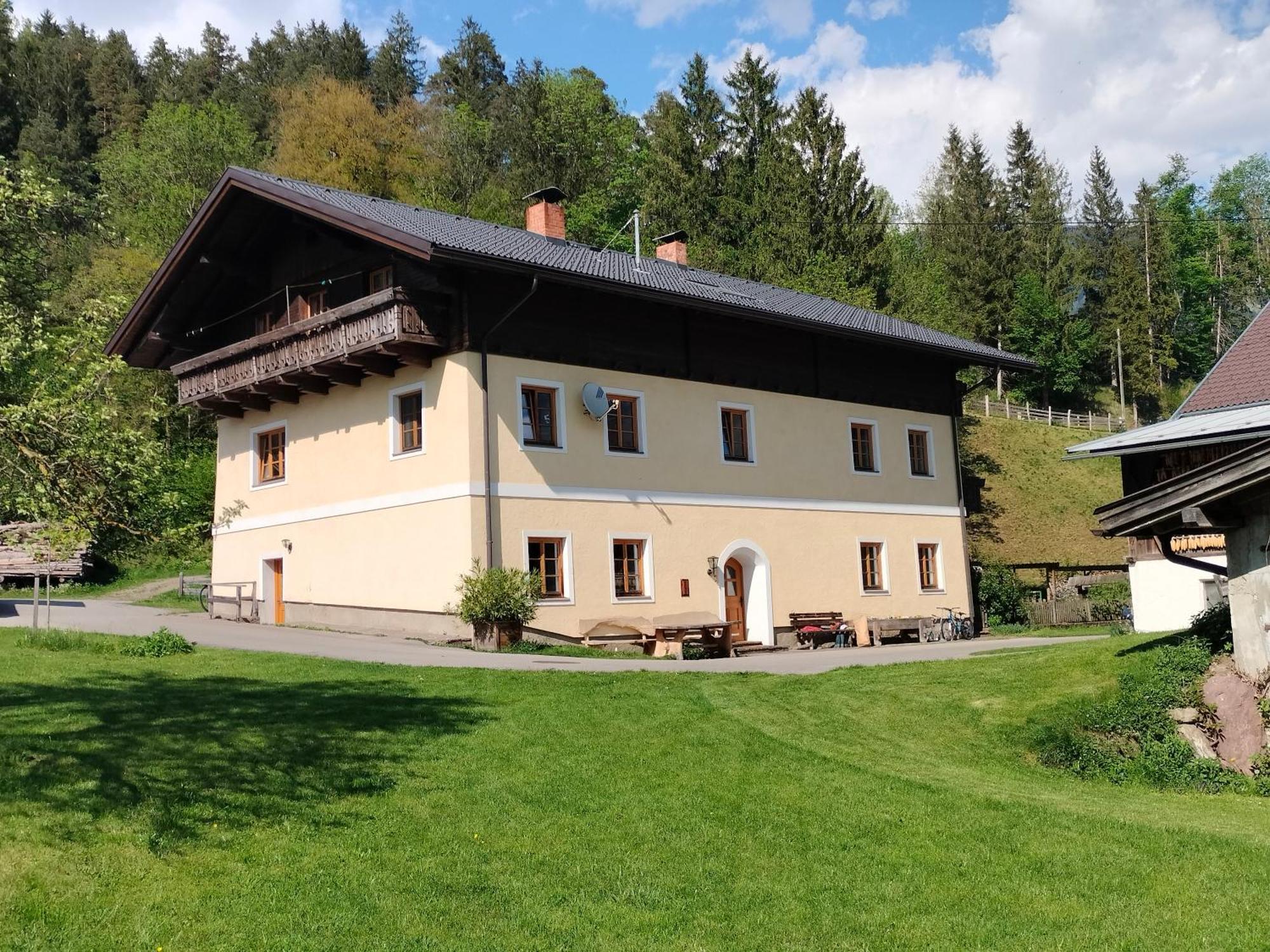 オーバードラウブルク Koestlhof, Familie Hassler Bed & Breakfast エクステリア 写真